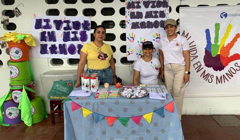 jornada-de-derechos-de-las-ninas-mujeres-en-la-agenda-de-los-60-anos-lestonnac-3