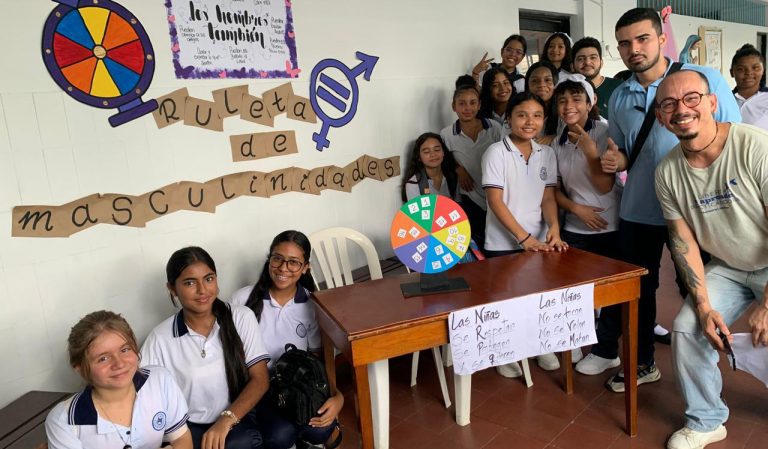 jornada-de-derechos-de-las-ninas-mujeres-en-la-agenda-de-los-60-anos-lestonnac-8